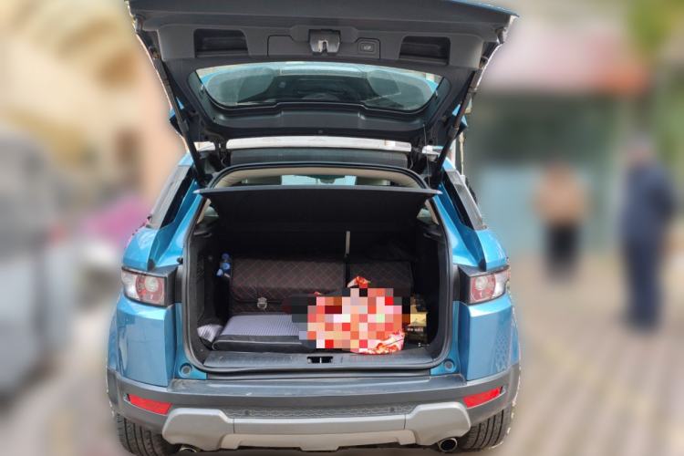 Used Land Rover Range Evoque 2014 2.0T 5-Door Luxury Edition Trunk