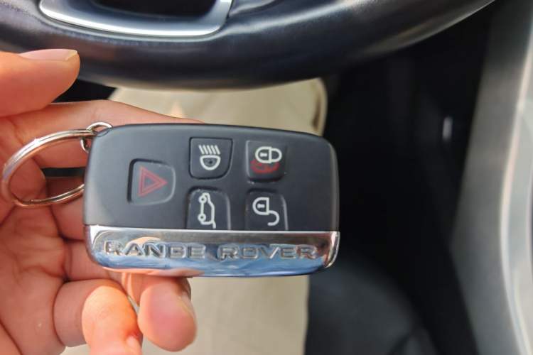 Used Land Rover Range Evoque 2014 2.0T 5-Door Luxury Edition Vehicle Key