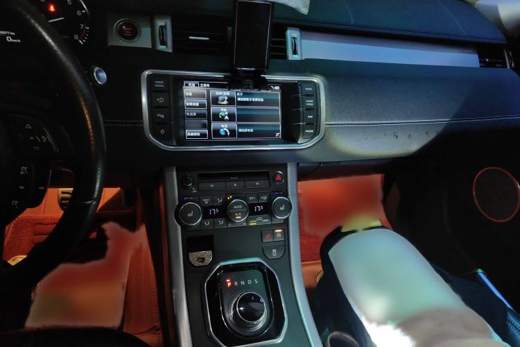 Used Land Rover Range Evoque 2014 2.0T 5-Door Ignite Edition Audio And AC Panel