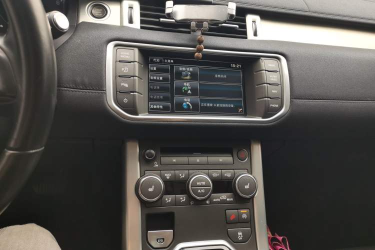 Used Land Rover Range Evoque 2014 2.0T 5-Door Luxury Edition Audio And AC Panel