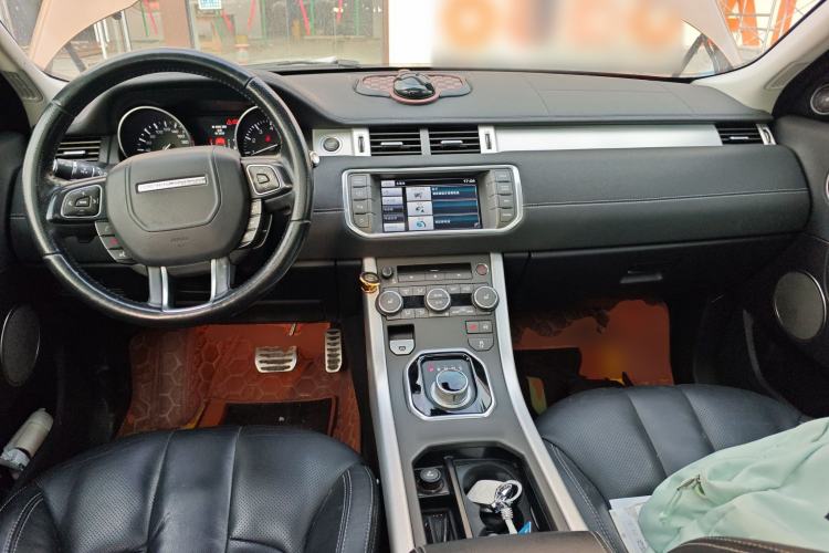 Used Land Rover Range Evoque 2014 2.0T 5-Door Ignite Edition Center Console