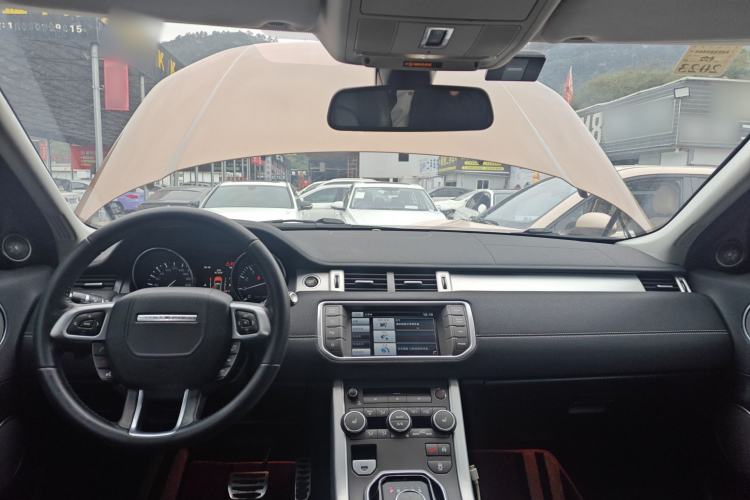Used Land Rover Range Evoque 2014 2.0T 5-Door Ignite Edition Center Console