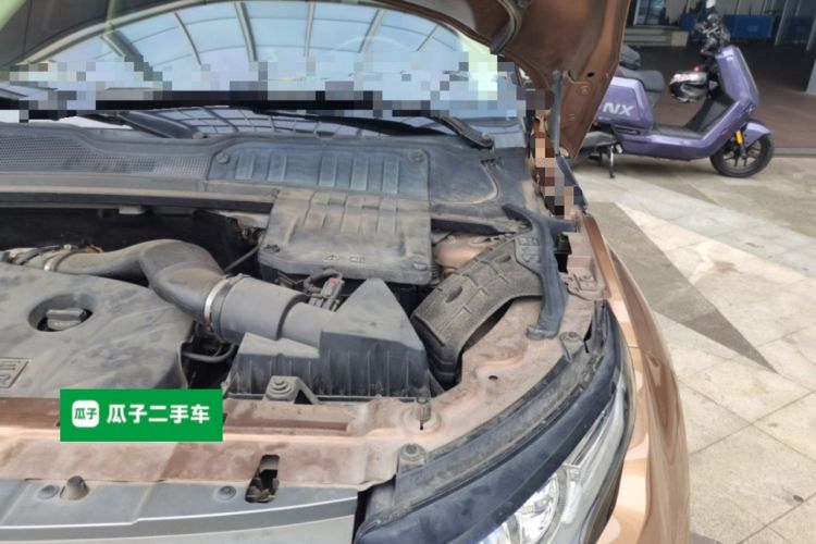 Used Land Rover Range Evoque 2014 2.0T 5-Door Luxury Edition Engine Bay Left