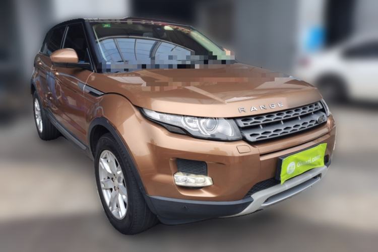 Used Land Rover Range Evoque 2014 2.0T 5-Door Luxury Edition Front Right 45 Deg