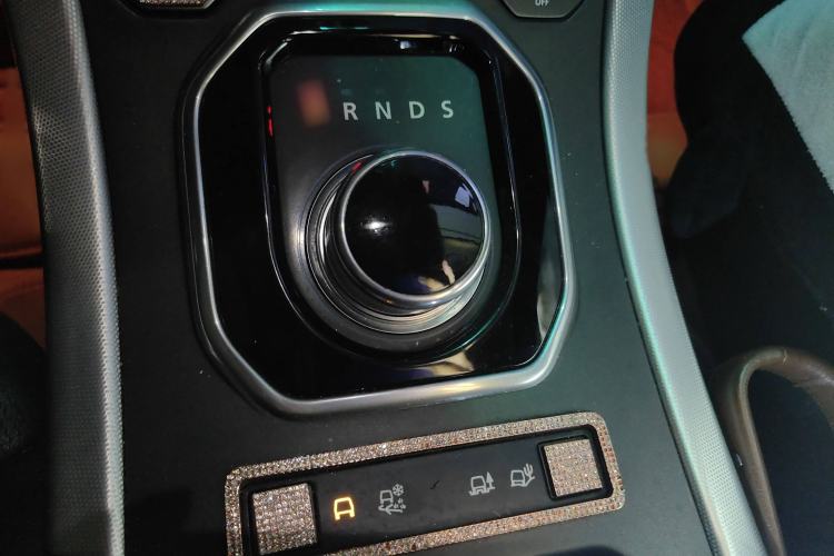 Used Land Rover Range Evoque 2014 2.0T 5-Door Ignite Edition Gear Lever
