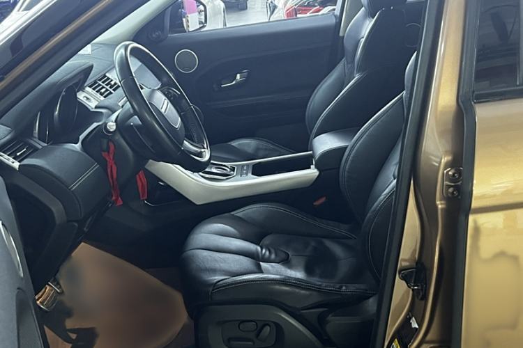 Used Land Rover Range Evoque 2014 2.0T 5-Door Ignite Edition Interior 4