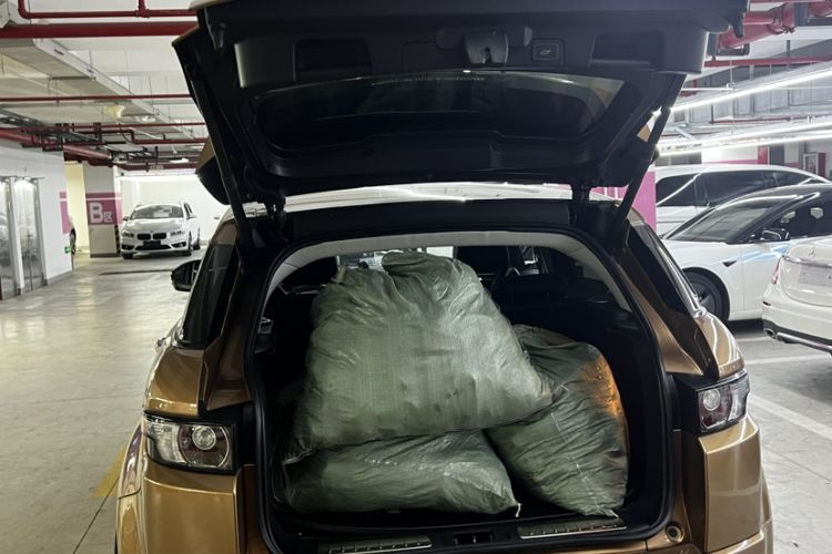Used Land Rover Range Evoque 2014 2.0T 5-Door Ignite Edition Interior 7