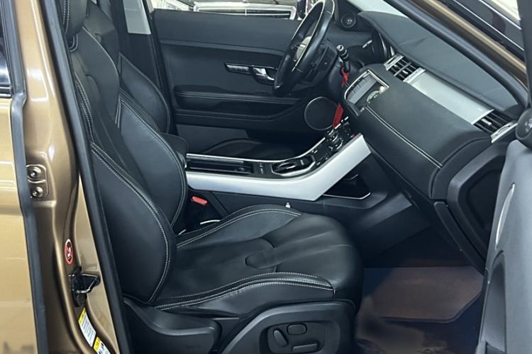Used Land Rover Range Evoque 2014 2.0T 5-Door Ignite Edition Interior 8