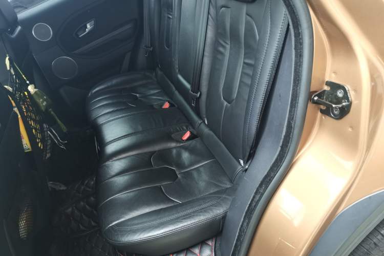 Used Land Rover Range Evoque 2014 2.0T 5-Door Luxury Edition Left Rear Seat