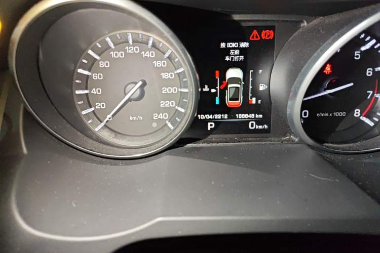 Used Land Rover Range Evoque 2014 2.0T 5-Door Ignite Edition Odometer Close Up