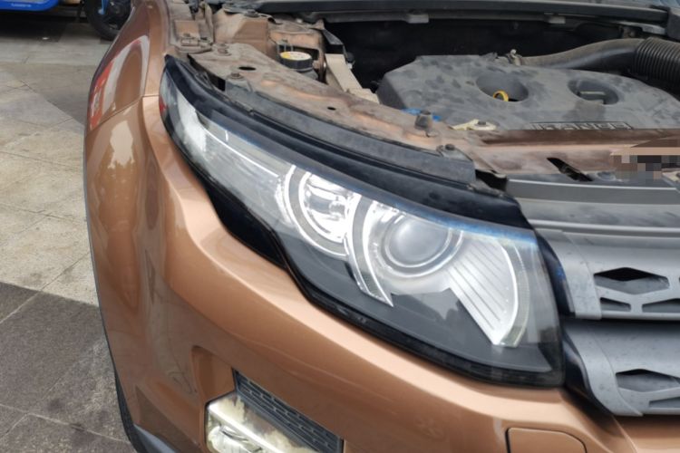 Used Land Rover Range Evoque 2014 2.0T 5-Door Luxury Edition Right Front Headlight