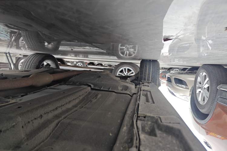Used Land Rover Range Evoque 2014 2.0T 5-Door Ignite Edition Right Side Sill