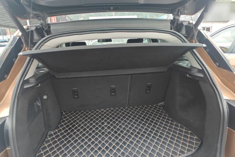 Used Land Rover Range Evoque 2014 2.0T 5-Door Ignite Edition Trunk
