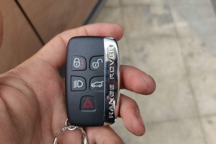 Used Land Rover Range Evoque 2014 2.0T 5-Door Luxury Edition Vehicle Key