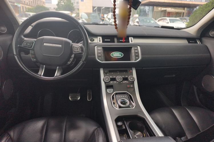 Used Land Rover Range Evoque 2014 2.0T 5-Door Ignite Edition Center Console