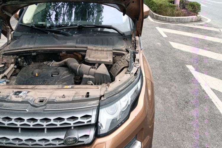 Used Land Rover Range Evoque 2014 2.0T 5-Door Luxury Edition Engine Bay Left