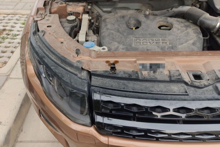 Used Land Rover Range Evoque 2014 2.0T 5-Door Limited Edition Engine Bay Right