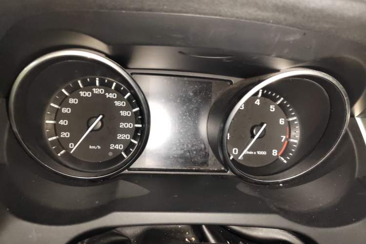 Used Land Rover Range Evoque 2014 2.0T 5-Door Luxury Edition Instrument Cluster