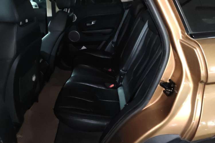 Used Land Rover Range Evoque 2014 2.0T 5-Door Luxury Edition Left Rear Seat