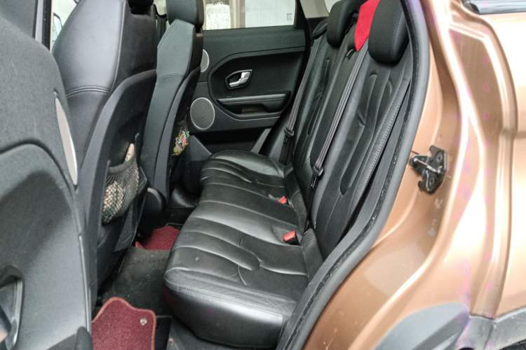 Used Land Rover Range Evoque 2014 2.0T 5-Door Luxury Edition Left Rear Seat