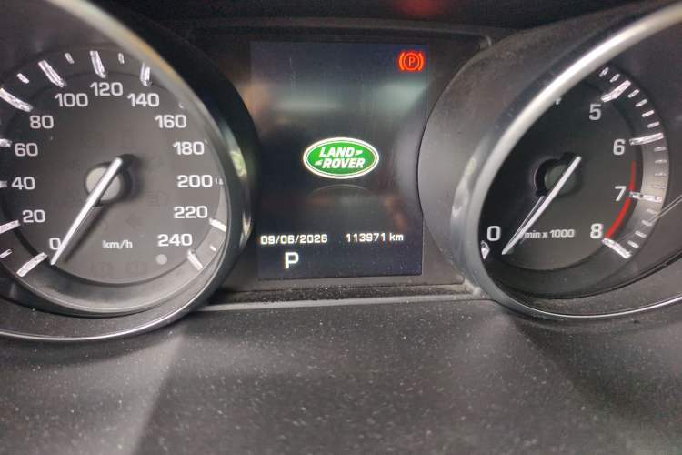 Used Land Rover Range Evoque 2014 2.0T 5-Door Ignite Edition Odometer Close Up