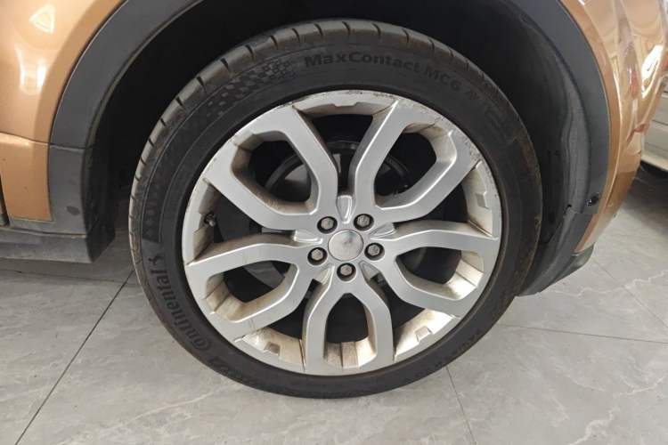 Used Land Rover Range Evoque 2014 2.0T 5-Door Ignite Edition Right Front Wheel Hub