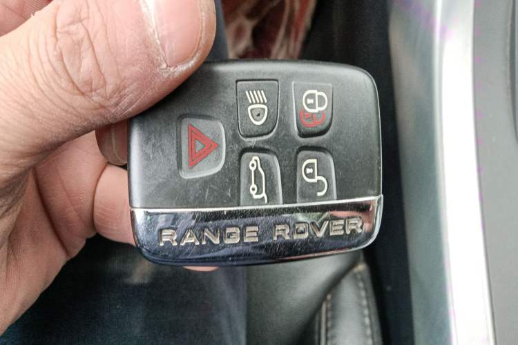 Used Land Rover Range Evoque 2014 2.0T 5-Door Luxury Edition Vehicle Key