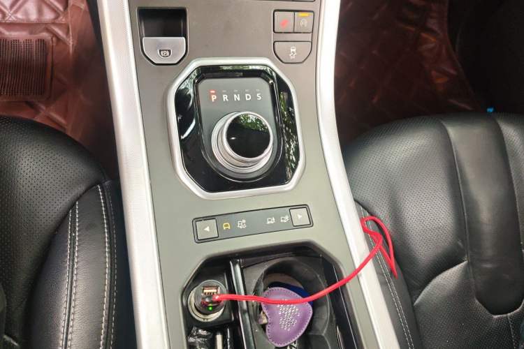 Used Land Rover Range Evoque 2014 2.0T 5-Door Limited Edition Gear Lever