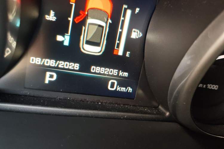 Used Land Rover Range Evoque 2014 2.0T 5-Door Limited Edition Odometer Close Up