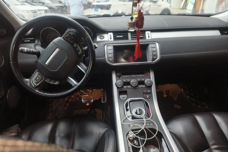 Used Land Rover Range Evoque 2014 2.0T 5-Door Ignite Edition Center Console