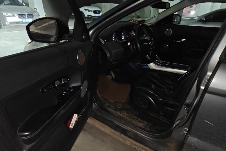 Used Land Rover Range Evoque 2014 2.0T 5-Door Ignite Edition Driver Seat