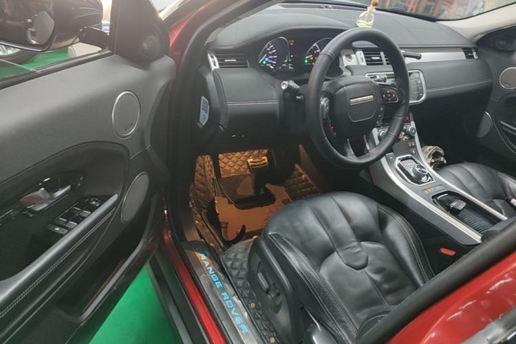 Used Land Rover Range Evoque 2014 2.0T 5-Door Ignite Edition Driver Seat
