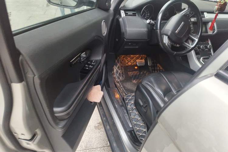 Used Land Rover Range Evoque 2014 2.0T 5-Door Ignite Edition Driver Seat