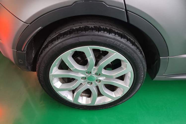 Used Land Rover Range Evoque 2014 2.0T 5-Door Ignite Edition Right Rear Wheel Hub