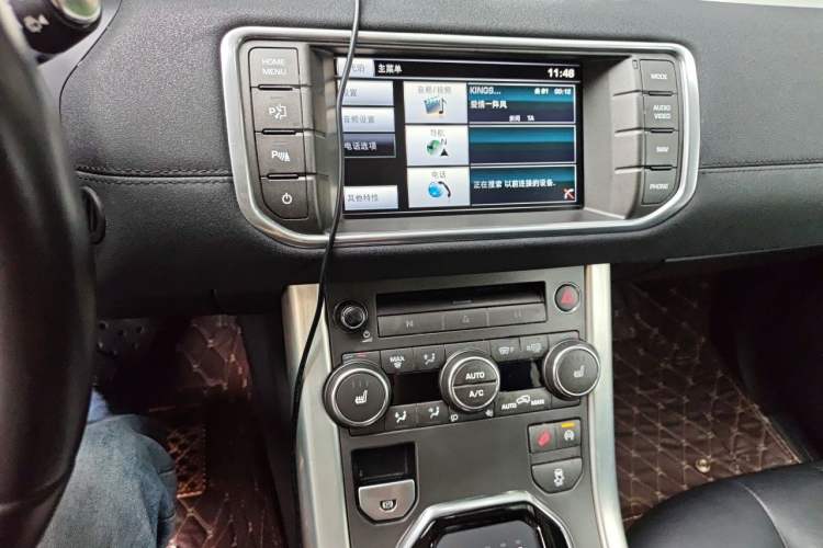 Used Land Rover Range Evoque 2014 2.0T 5-Door Luxury Edition Audio And AC Panel
