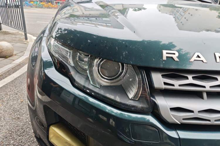 Used Land Rover Range Evoque 2014 2.0T 5-Door Luxury Edition Right Front Headlight