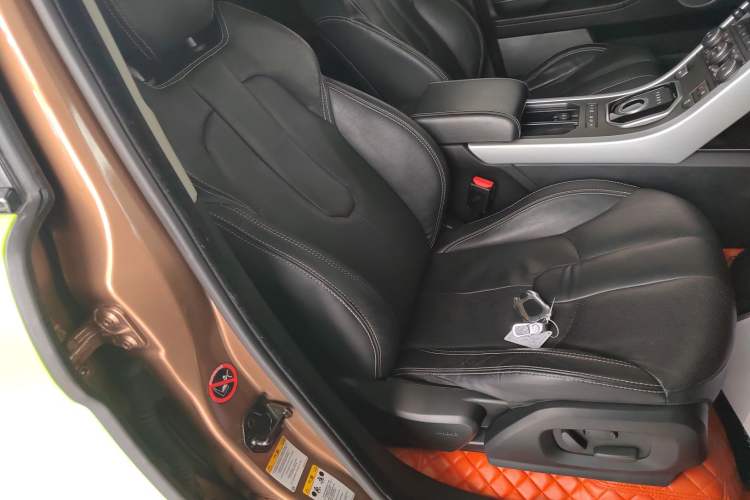 Used Land Rover Range Evoque 2014 2.0T 5-Door Ignite Edition Right Front Seat