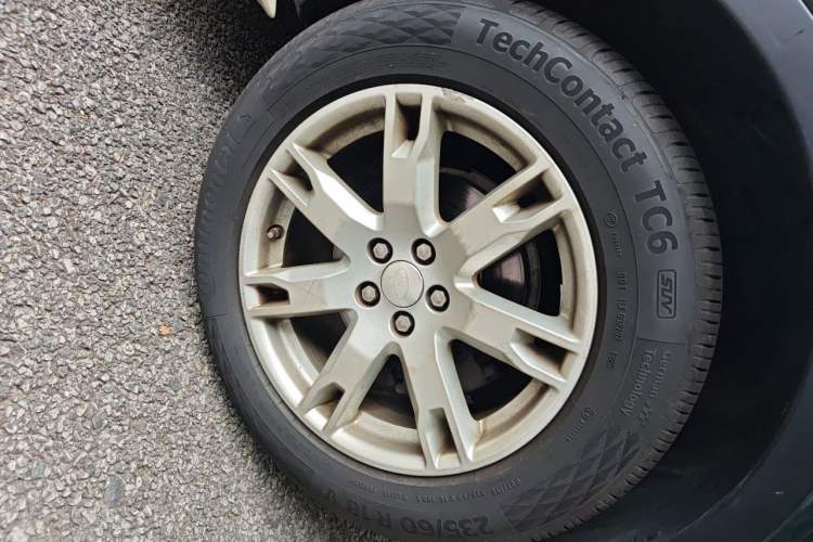 Used Land Rover Range Evoque 2014 2.0T 5-Door Luxury Edition Right Front Wheel Hub