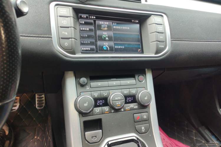 Used Land Rover Range Evoque 2014 2.0T 5-Door Ignite Edition Audio And AC Panel
