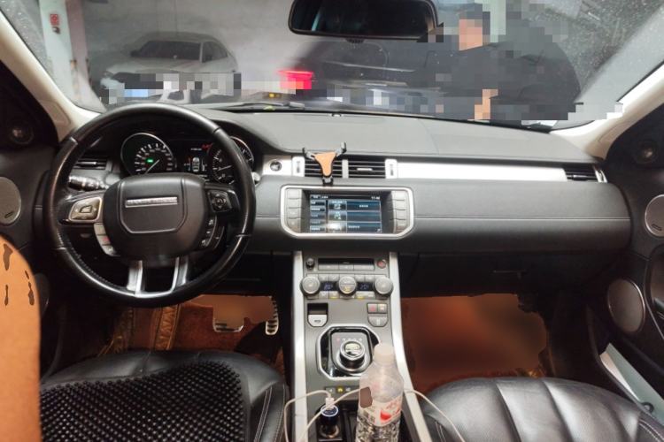 Used Land Rover Range Evoque 2014 2.0T 5-Door Ignite Edition Center Console