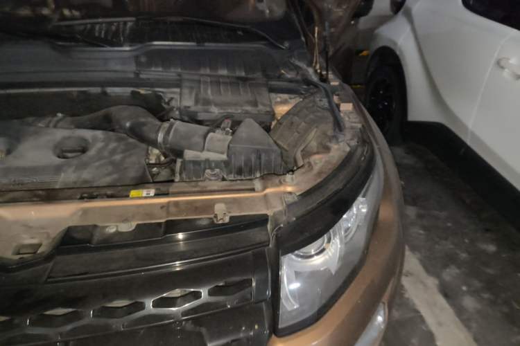 Used Land Rover Range Evoque 2014 2.0T 5-Door YAOZHEN Edition Engine Bay Left