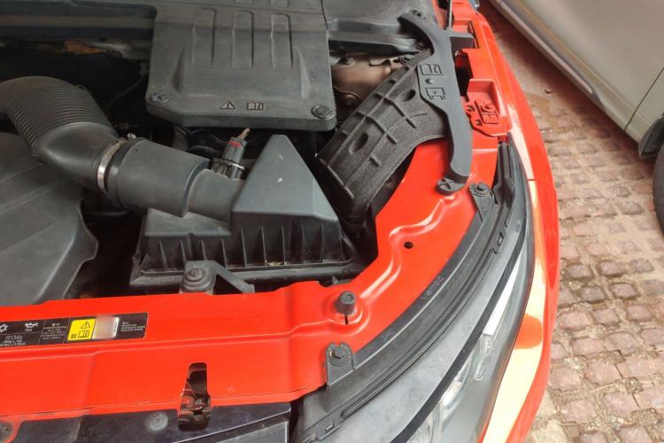 Used Land Rover Range Evoque 2014 2.0T 5-Door Ignite Edition Engine Bay Left