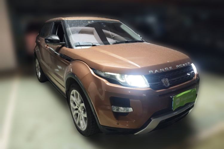 Used Land Rover Range Evoque 2014 2.0T 5-Door Ignite Edition Front Right 45 Deg