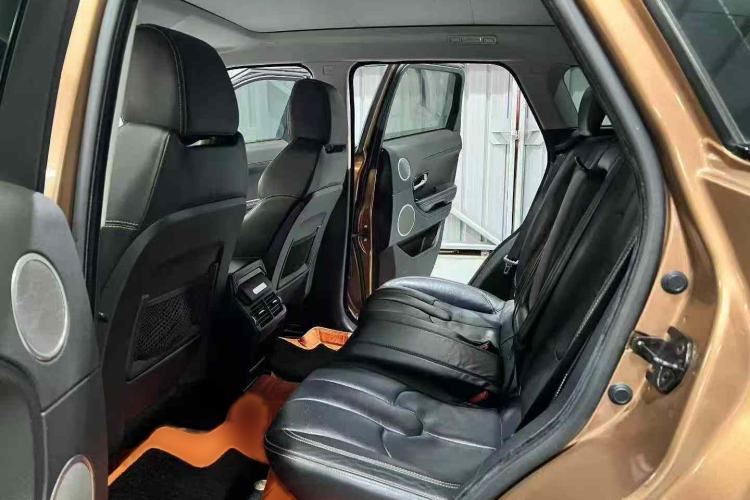 Used Land Rover Range Evoque 2014 2.0T 5-Door Ignite Edition Interior 4