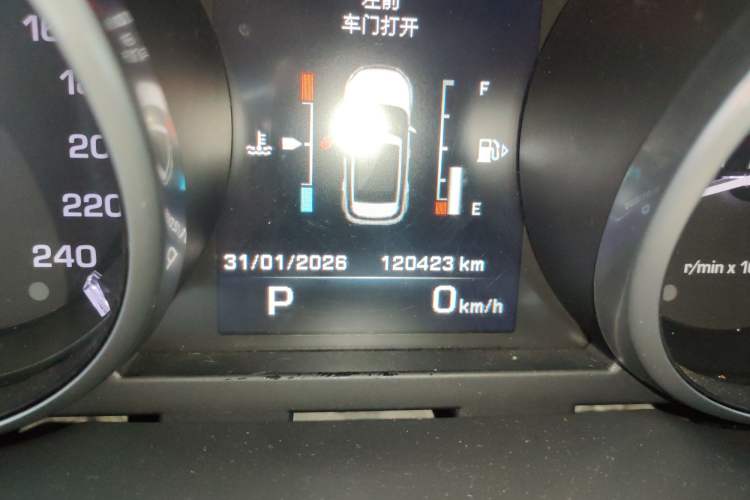 Used Land Rover Range Evoque 2014 2.0T 5-Door Ignite Edition Odometer Close Up