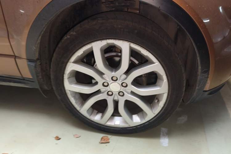 Used Land Rover Range Evoque 2014 2.0T 5-Door Ignite Edition Right Front Wheel Hub