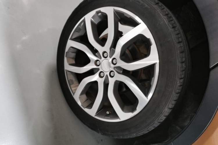 Used Land Rover Range Evoque 2014 2.0T 5-Door Ignite Edition Right Rear Wheel Hub