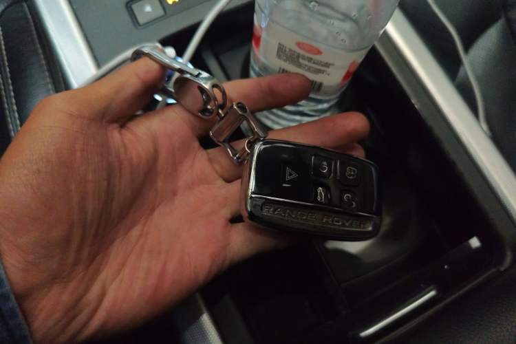 Used Land Rover Range Evoque 2014 2.0T 5-Door Ignite Edition Vehicle Key