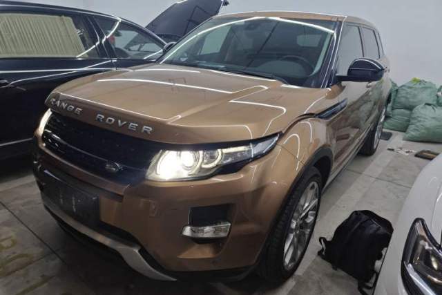 Ojetý Land Rover Range Evoque 2014 2.0T 5-Door Ignite Edition