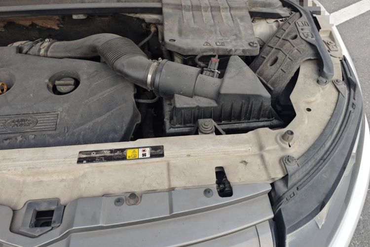 Used Land Rover Range Evoque 2014 2.0T 5-Door Luxury Edition Engine Bay Left